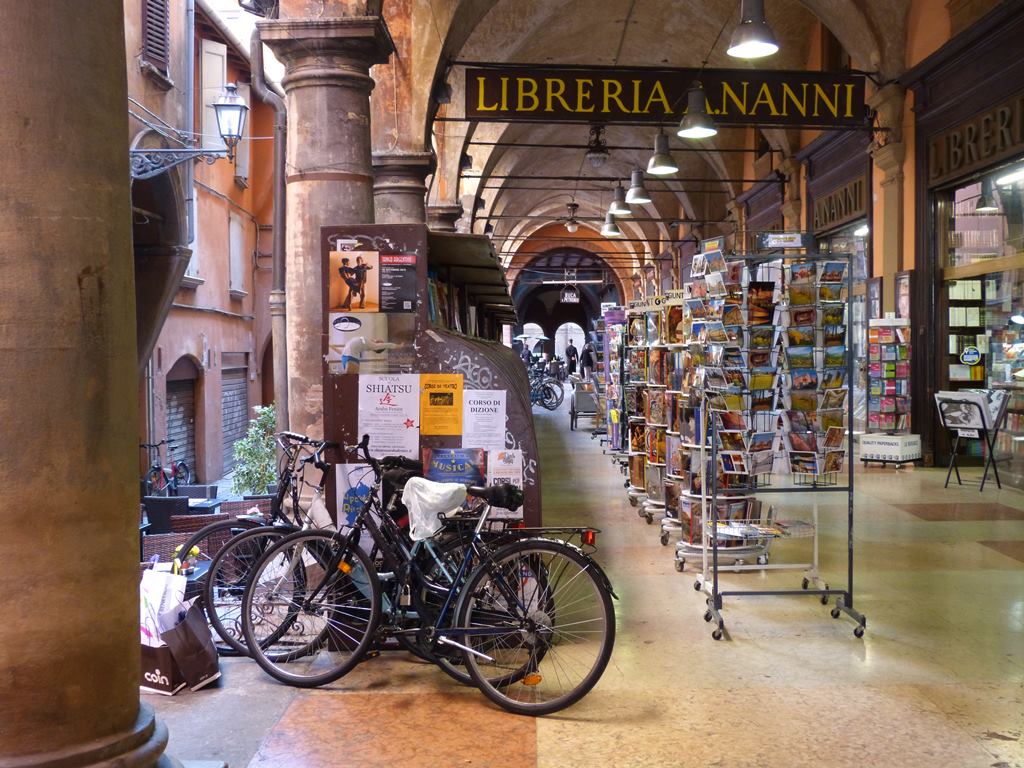 City of Arcades: Trip to Bologna | Moments of Travel